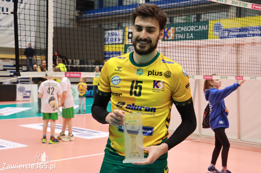 Rycerze nie dali szans Asseco Resovii Rzeszów i po zwycięstwie 3:0 awansowali na pozycję lidera
