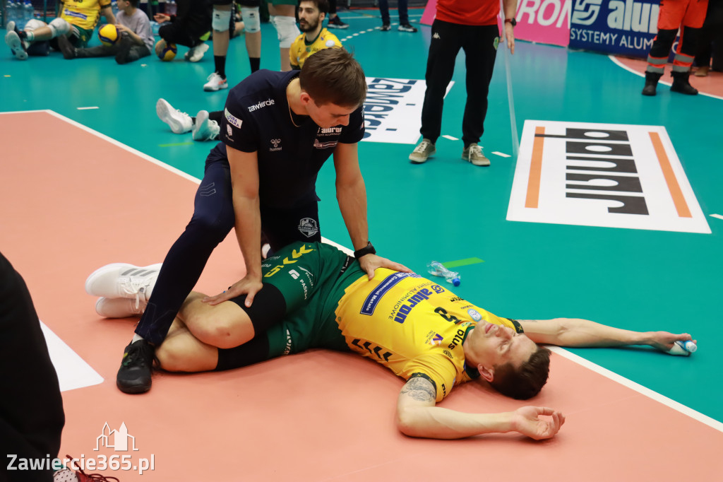 Rycerze nie dali szans Asseco Resovii Rzeszów i po zwycięstwie 3:0 awansowali na pozycję lidera