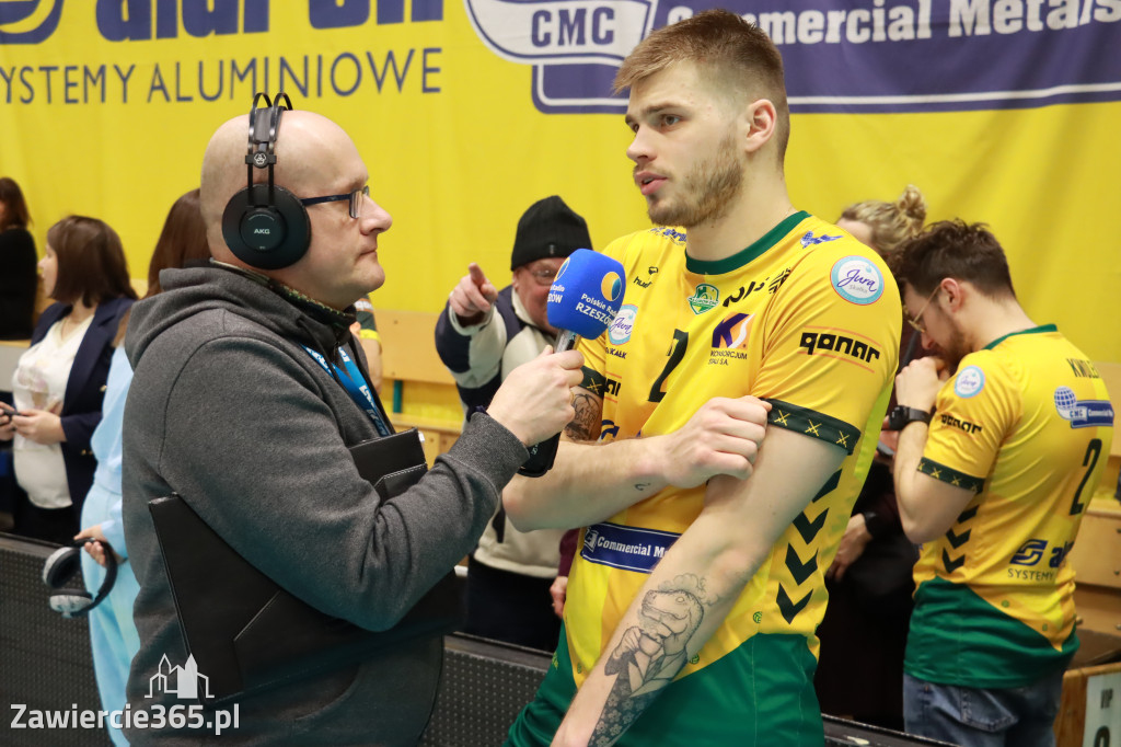 Rycerze nie dali szans Asseco Resovii Rzeszów i po zwycięstwie 3:0 awansowali na pozycję lidera