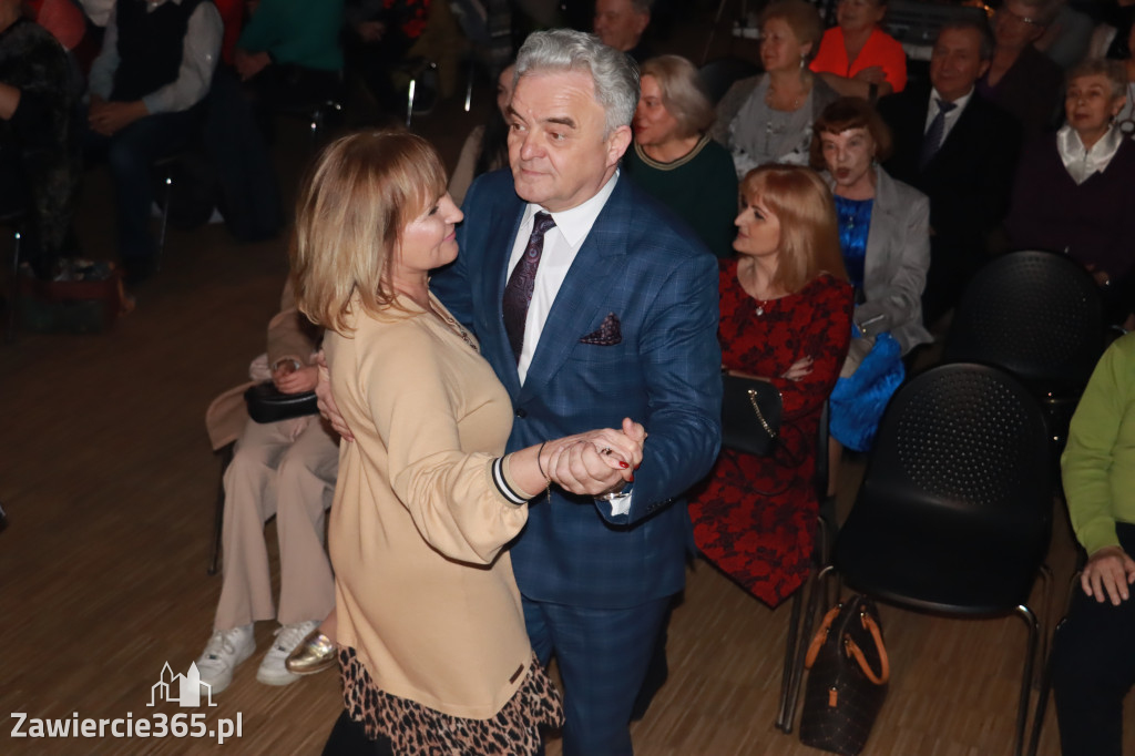 Fotorelacja - Koncert w Porębie ZA ZDROWIE PAŃ