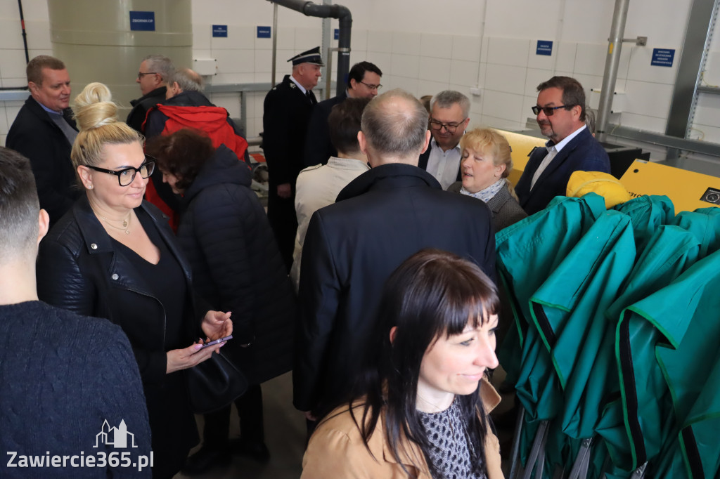Fotorelacja z Otwarcia Oczyszczalni Ścieków oraz Gmninnego Schroniska w Porębie.