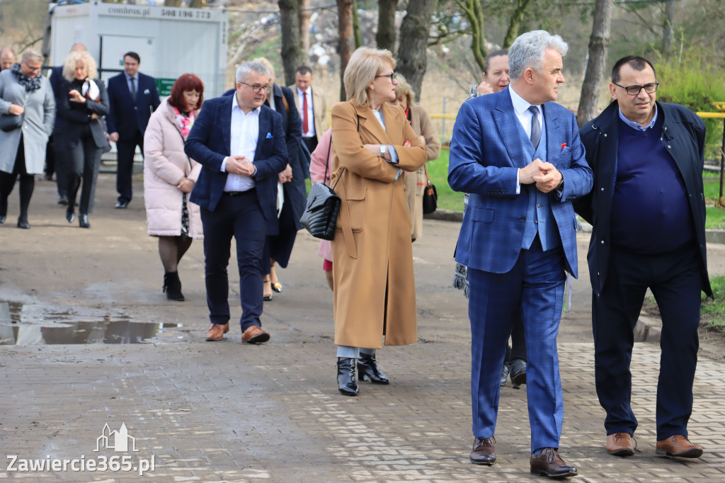 Fotorelacja z Otwarcia Oczyszczalni Ścieków oraz Gmninnego Schroniska w Porębie.