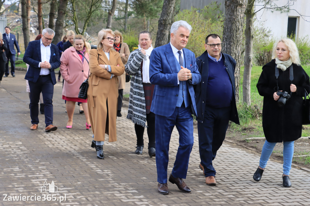 Fotorelacja z Otwarcia Oczyszczalni Ścieków oraz Gmninnego Schroniska w Porębie.