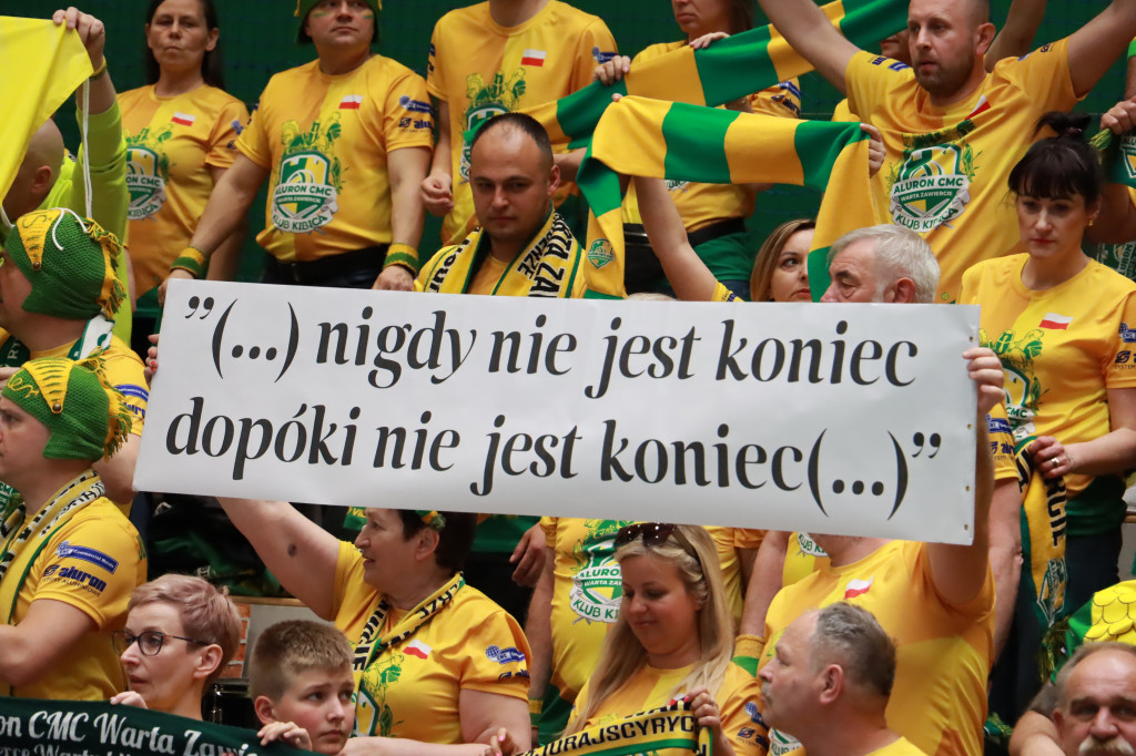 Jurajscy Rycerze stojąc po ścianą, wrócili do meczu ze stanu 0:2 i pokonali Asseco Resovię po tie-breaku.
