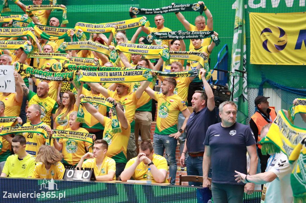 Jurajscy Rycerze stojąc po ścianą, wrócili do meczu ze stanu 0:2 i pokonali Asseco Resovię po tie-breaku.