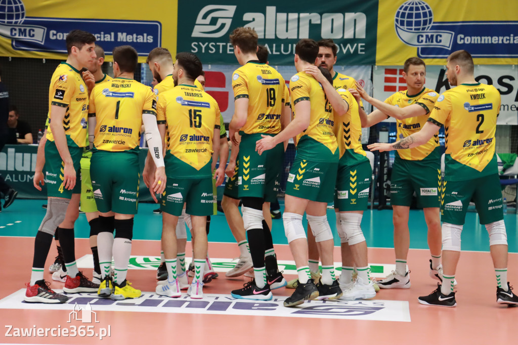 Jurajscy Rycerze stojąc po ścianą, wrócili do meczu ze stanu 0:2 i pokonali Asseco Resovię po tie-breaku.