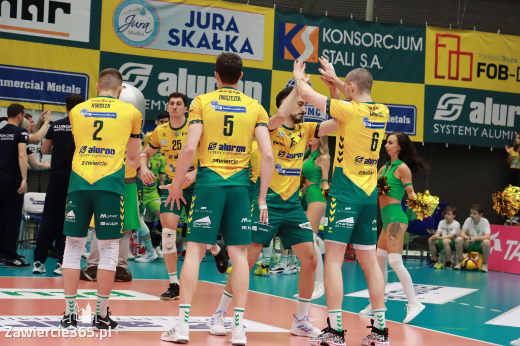 Jurajscy Rycerze stojąc po ścianą, wrócili do meczu ze stanu 0:2 i pokonali Asseco Resovię po tie-breaku.