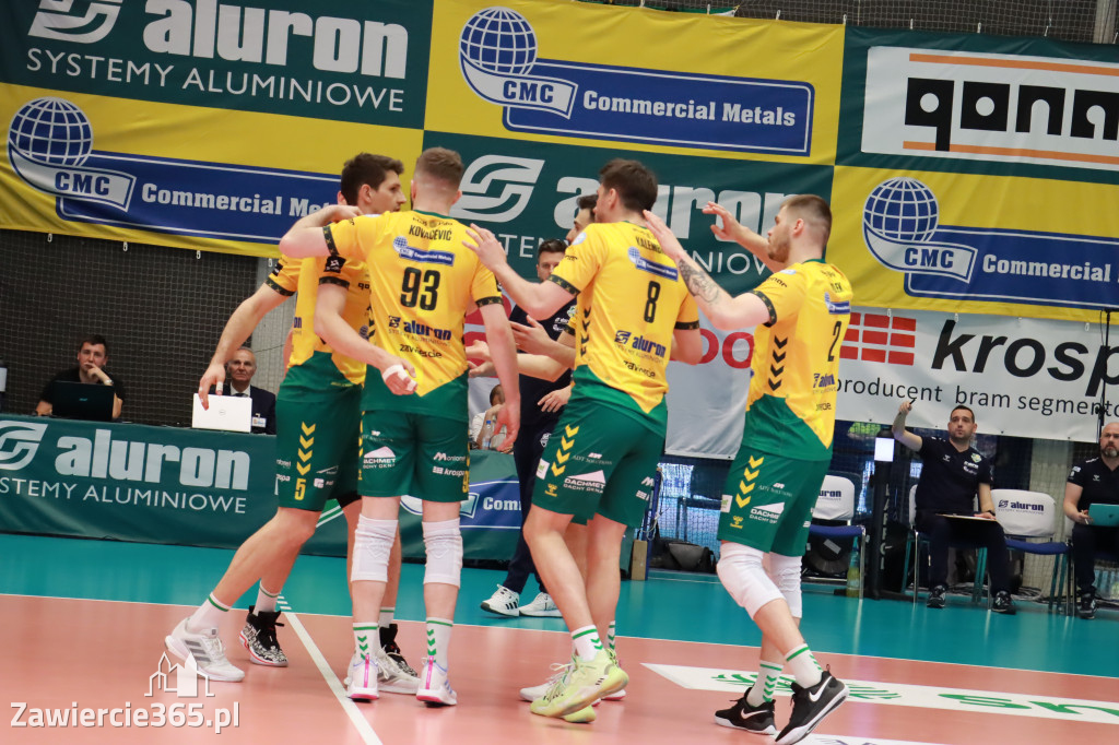 Jurajscy Rycerze stojąc po ścianą, wrócili do meczu ze stanu 0:2 i pokonali Asseco Resovię po tie-breaku.