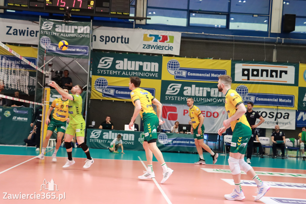 Jurajscy Rycerze stojąc po ścianą, wrócili do meczu ze stanu 0:2 i pokonali Asseco Resovię po tie-breaku.