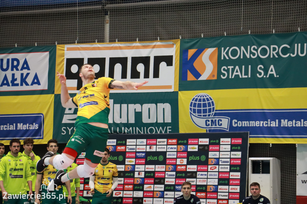Jurajscy Rycerze stojąc po ścianą, wrócili do meczu ze stanu 0:2 i pokonali Asseco Resovię po tie-breaku.