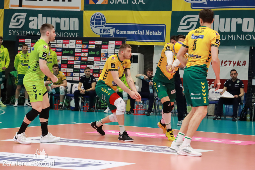 Jurajscy Rycerze stojąc po ścianą, wrócili do meczu ze stanu 0:2 i pokonali Asseco Resovię po tie-breaku.