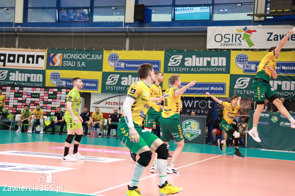 Jurajscy Rycerze stojąc po ścianą, wrócili do meczu ze stanu 0:2 i pokonali Asseco Resovię po tie-breaku.