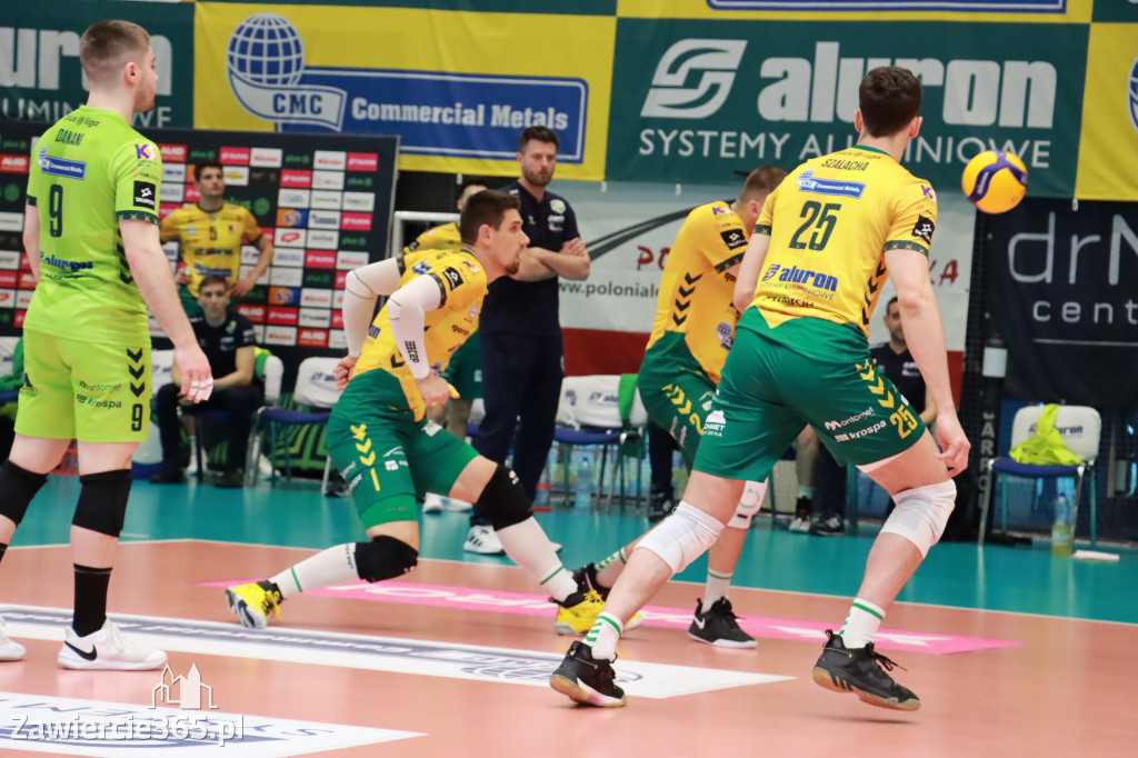 Jurajscy Rycerze stojąc po ścianą, wrócili do meczu ze stanu 0:2 i pokonali Asseco Resovię po tie-breaku.