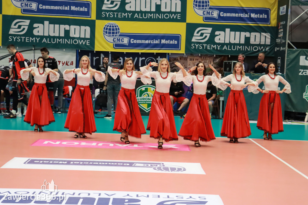 Jurajscy Rycerze stojąc po ścianą, wrócili do meczu ze stanu 0:2 i pokonali Asseco Resovię po tie-breaku.