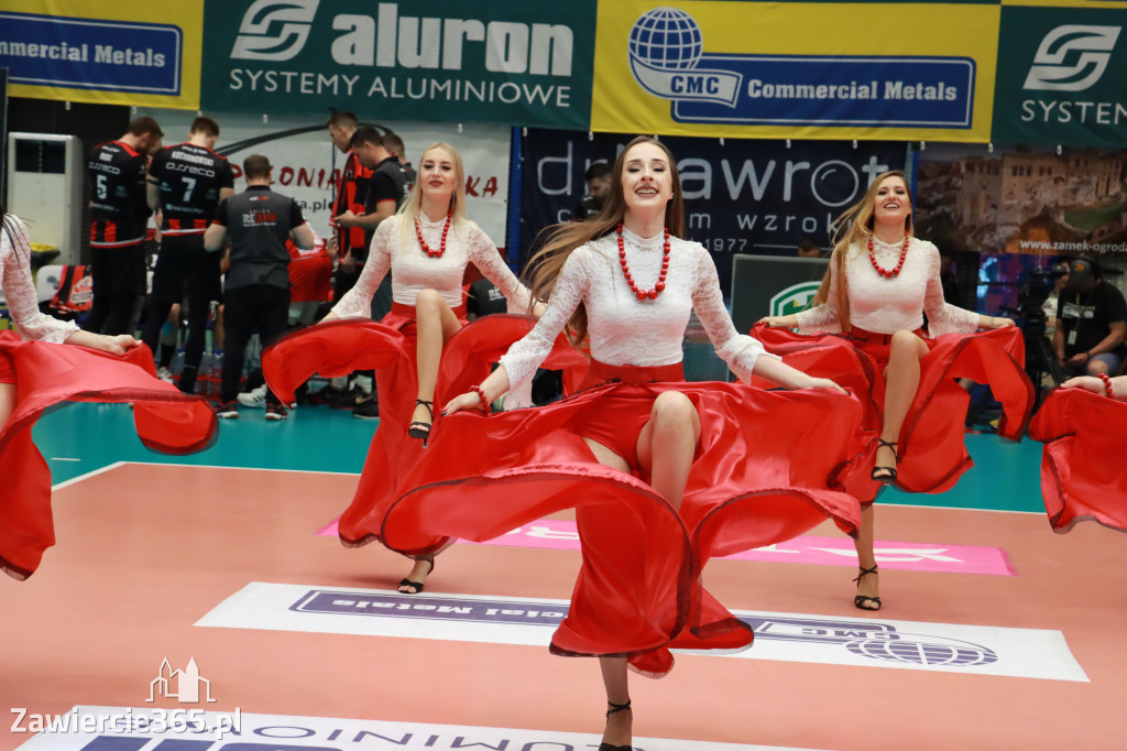Jurajscy Rycerze stojąc po ścianą, wrócili do meczu ze stanu 0:2 i pokonali Asseco Resovię po tie-breaku.