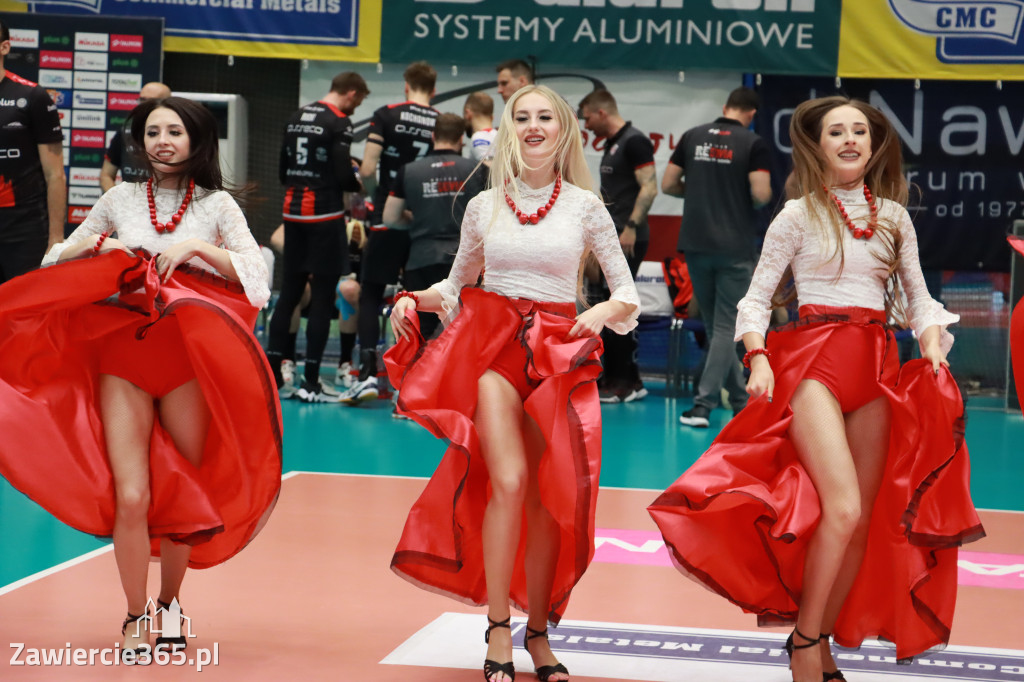Jurajscy Rycerze stojąc po ścianą, wrócili do meczu ze stanu 0:2 i pokonali Asseco Resovię po tie-breaku.