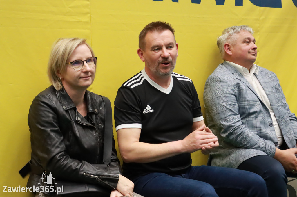 Jurajscy Rycerze stojąc po ścianą, wrócili do meczu ze stanu 0:2 i pokonali Asseco Resovię po tie-breaku.