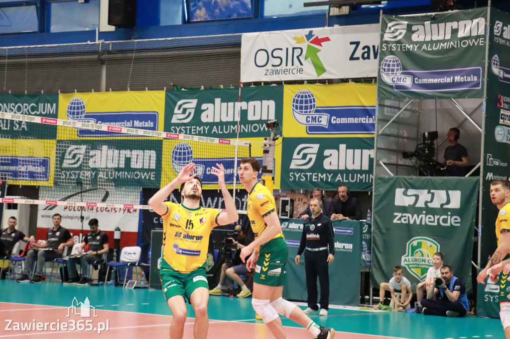 Jurajscy Rycerze stojąc po ścianą, wrócili do meczu ze stanu 0:2 i pokonali Asseco Resovię po tie-breaku.