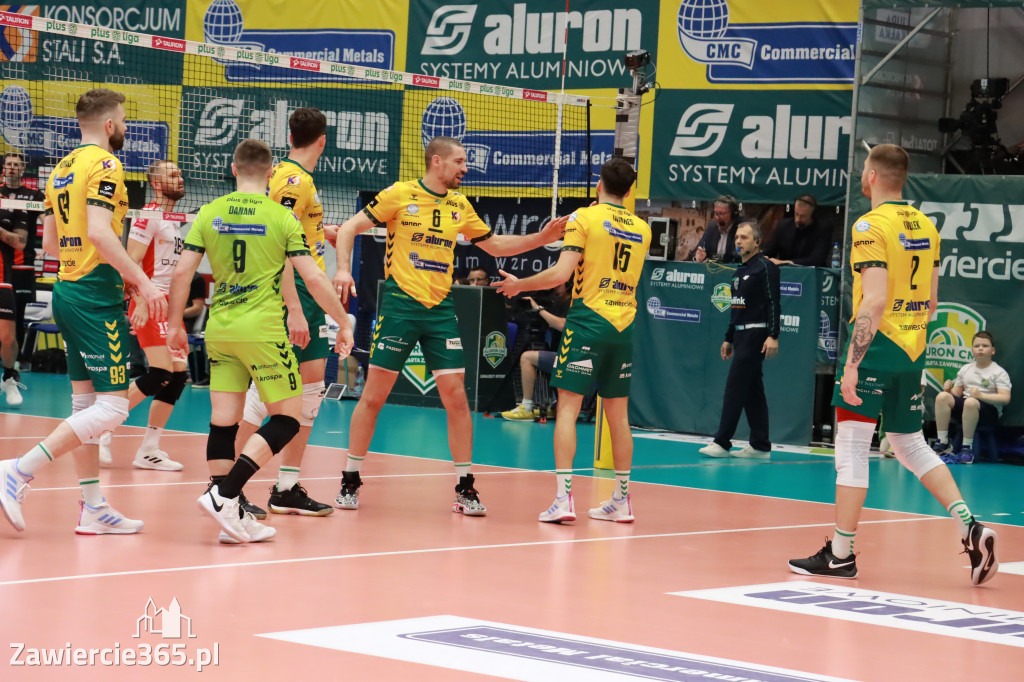 Jurajscy Rycerze stojąc po ścianą, wrócili do meczu ze stanu 0:2 i pokonali Asseco Resovię po tie-breaku.