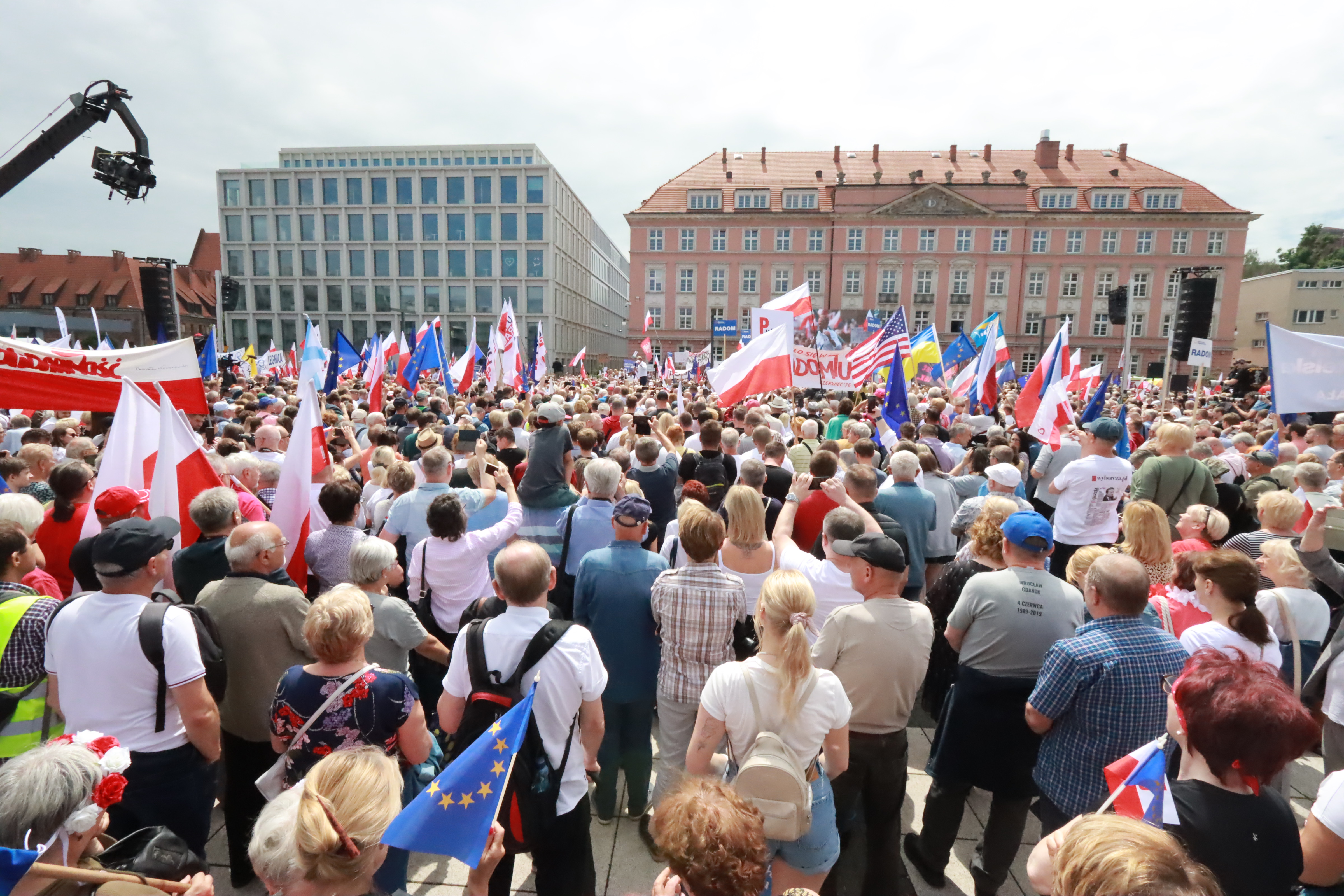 Fotorelacja: Wiec Donalda Tuska we Wrocławiu.
