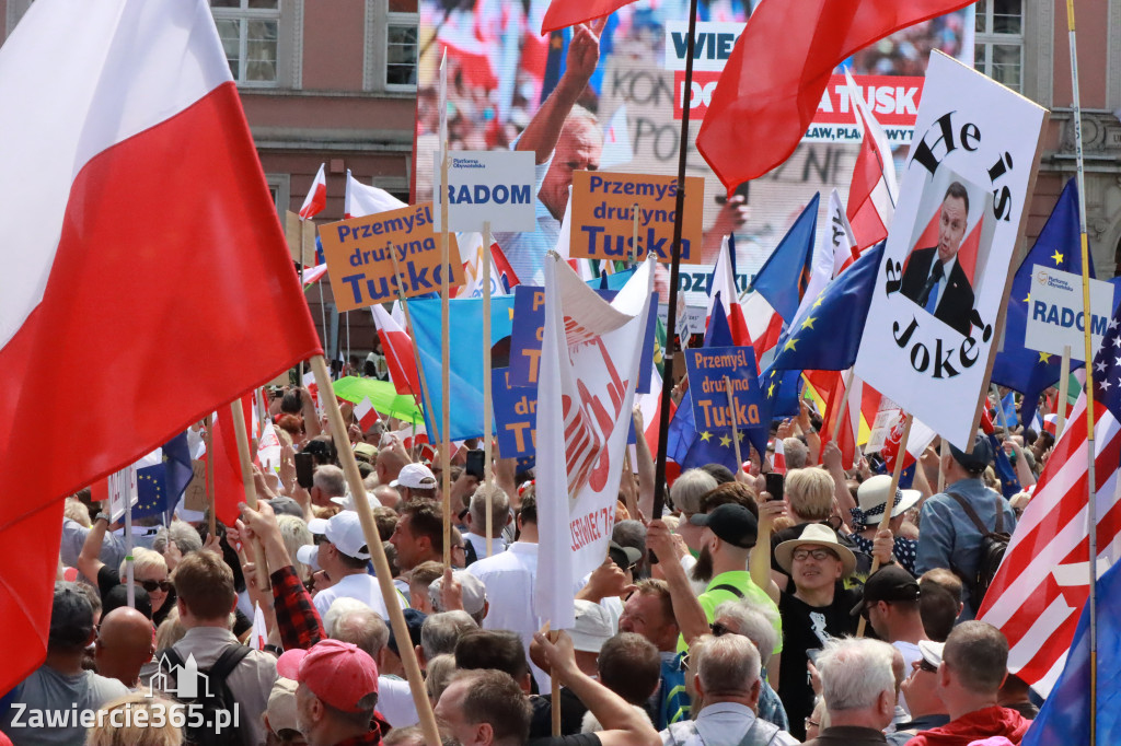 Fotorelacja: Wiec Donalda Tuska we Wrocławiu.