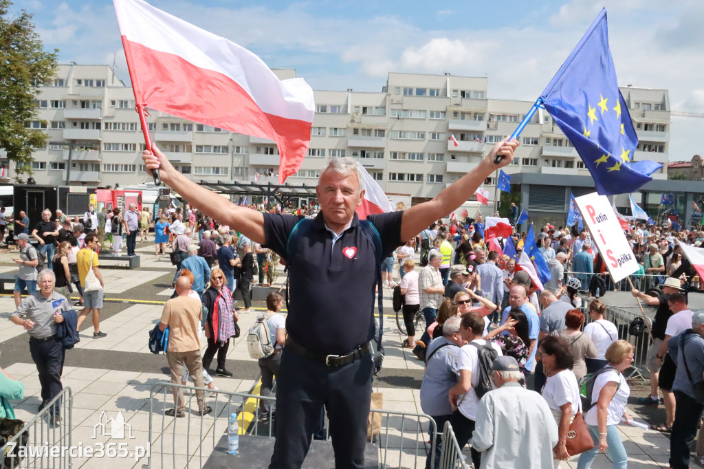Fotorelacja: Wiec Donalda Tuska we Wrocławiu.