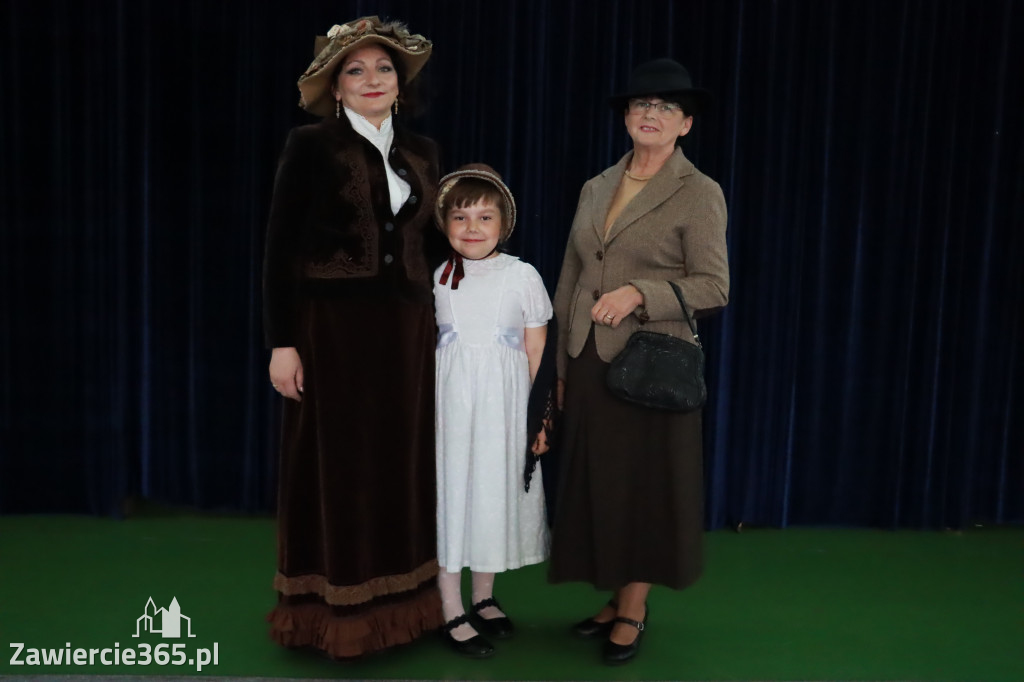 Przygotowania do Pokazu Mody Historycznej - Włodowice