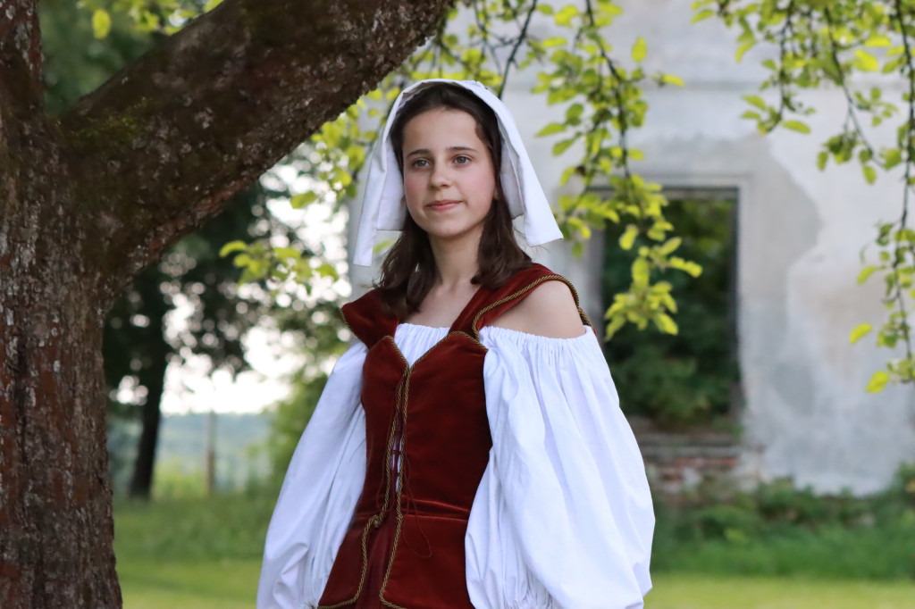 Sesja zdjęciowa przed Pokazem Mody Historycznej - Włodowice.