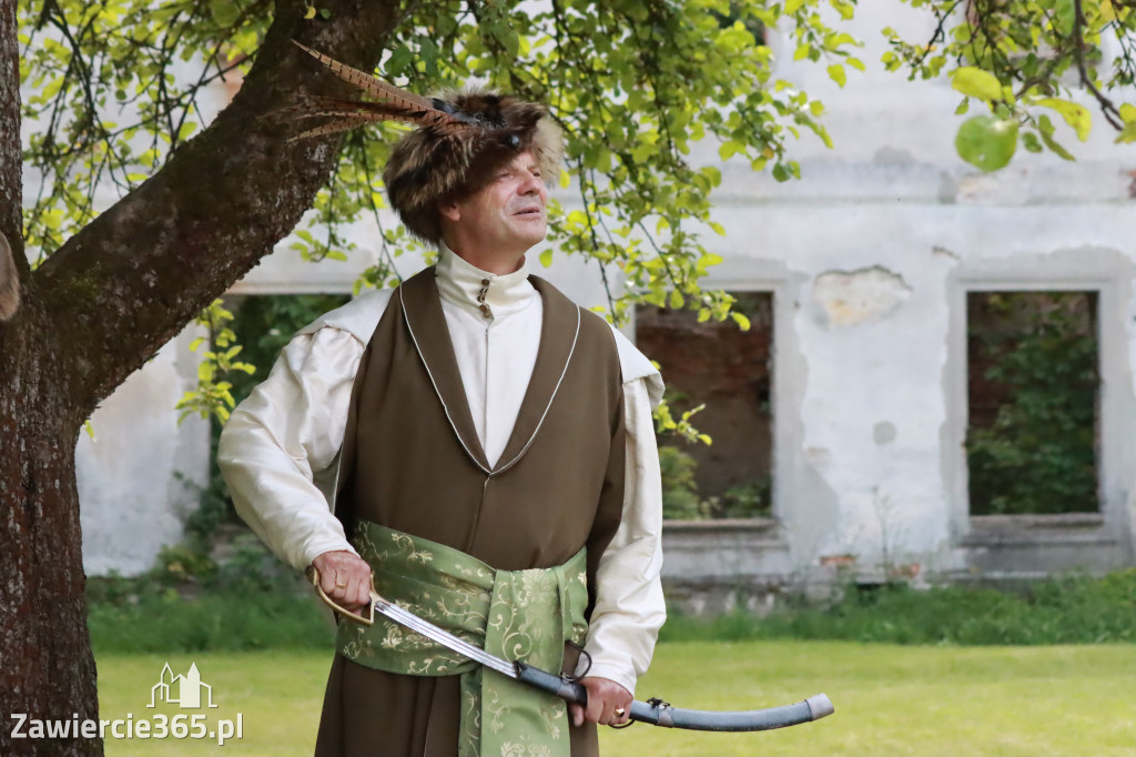 Sesja zdjęciowa przed Pokazem Mody Historycznej - Włodowice.