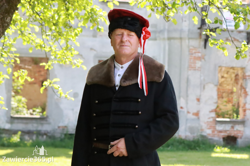 Sesja zdjęciowa przed Pokazem Mody Historycznej - Włodowice.
