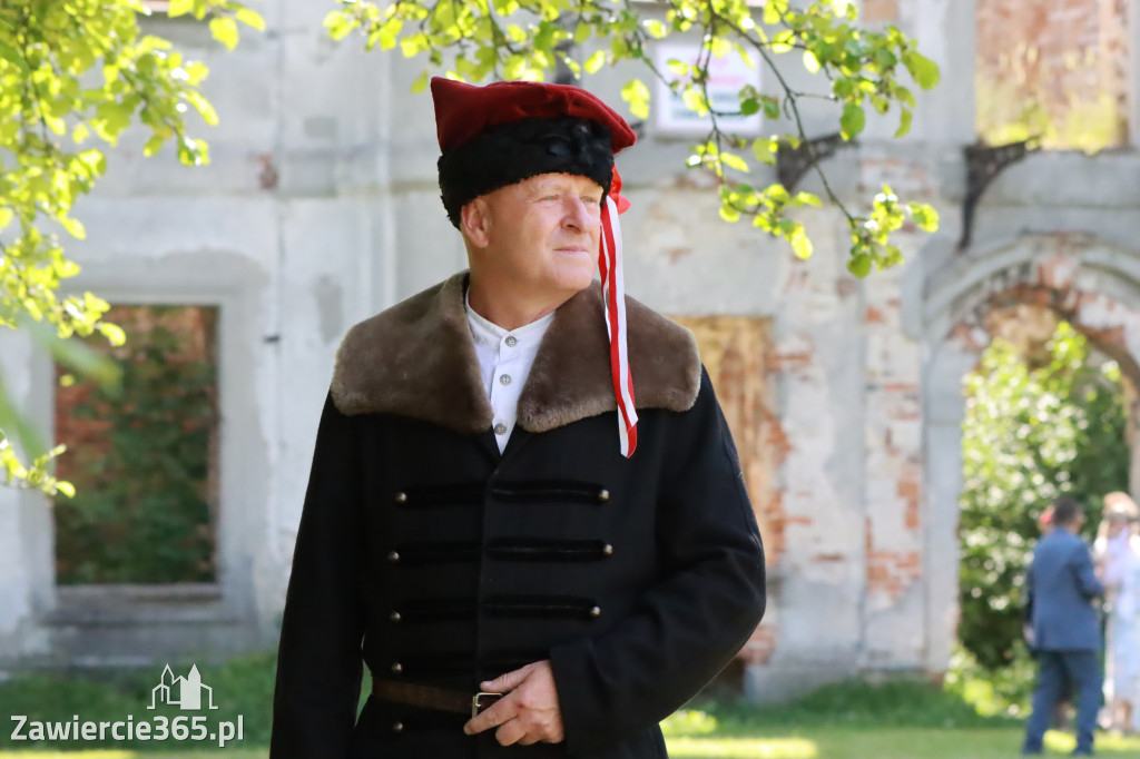 Sesja zdjęciowa przed Pokazem Mody Historycznej - Włodowice.