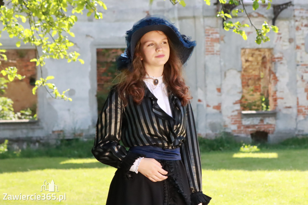 Sesja zdjęciowa przed Pokazem Mody Historycznej - Włodowice.