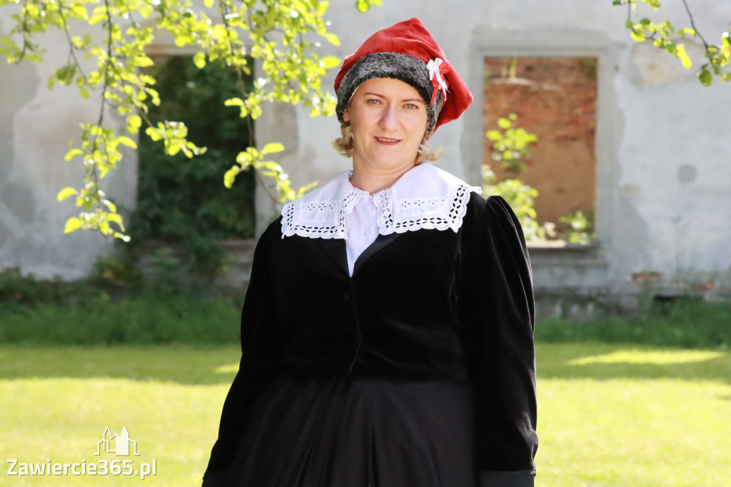 Sesja zdjęciowa przed Pokazem Mody Historycznej - Włodowice.