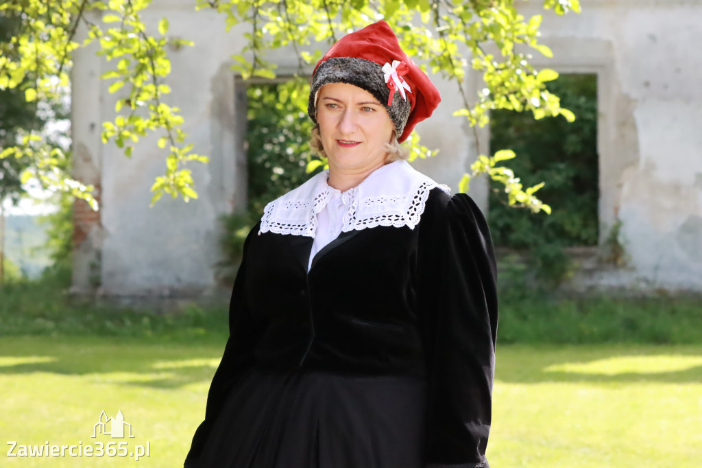 Sesja zdjęciowa przed Pokazem Mody Historycznej - Włodowice.