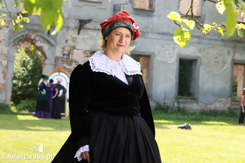 Sesja zdjęciowa przed Pokazem Mody Historycznej - Włodowice.