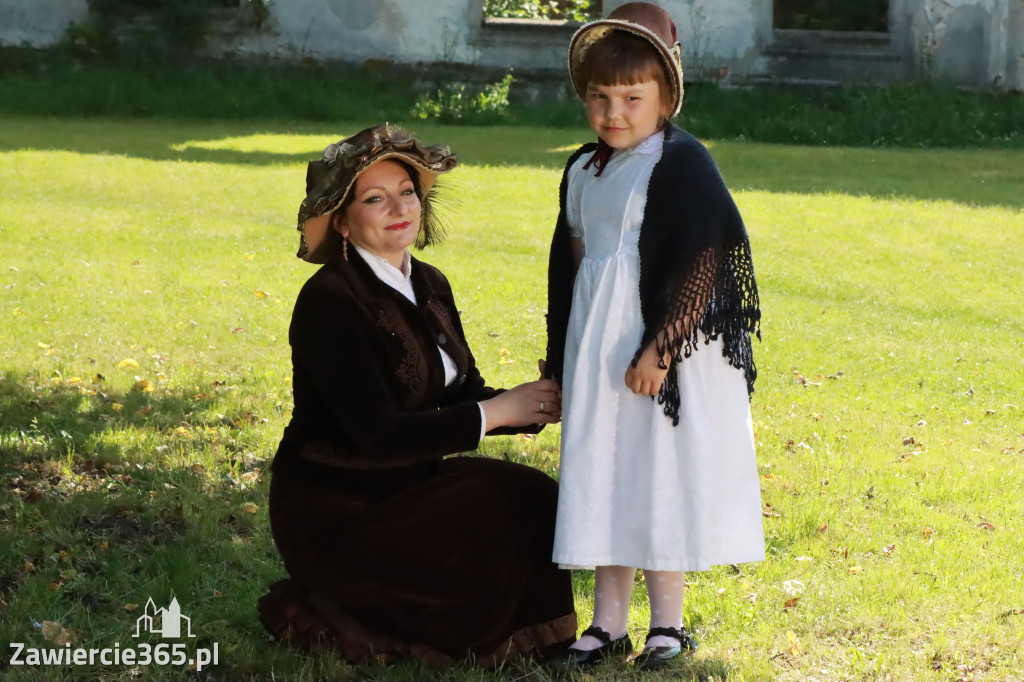 Sesja zdjęciowa przed Pokazem Mody Historycznej - Włodowice.