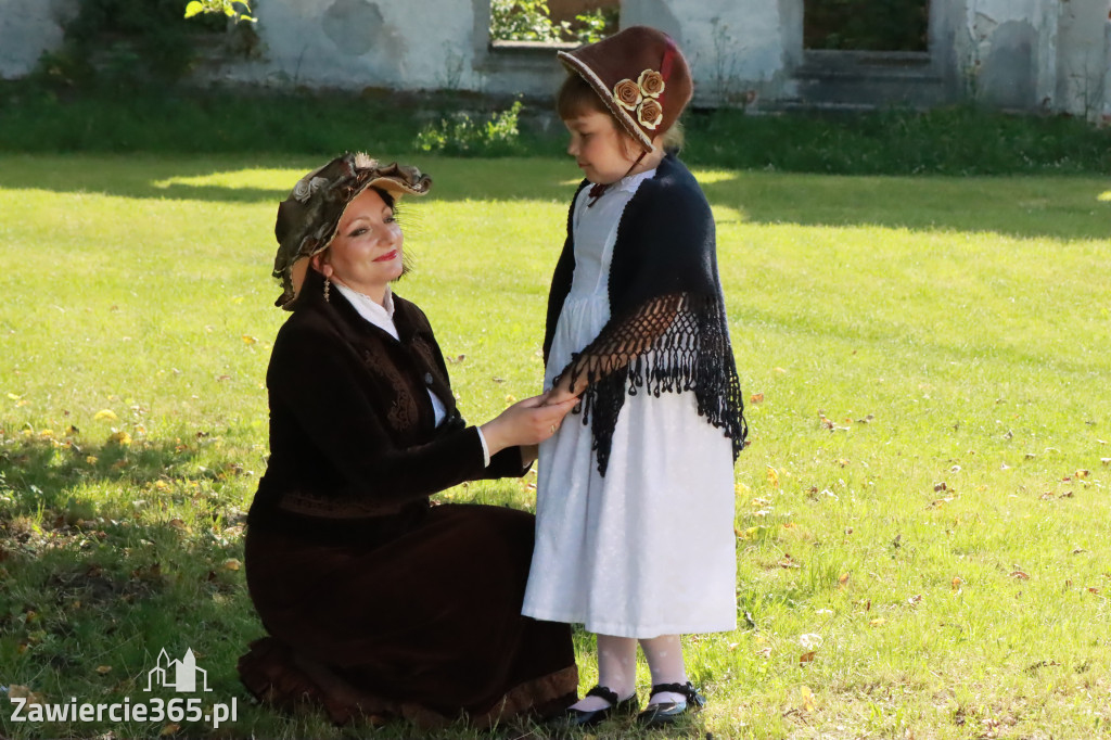 Sesja zdjęciowa przed Pokazem Mody Historycznej - Włodowice.