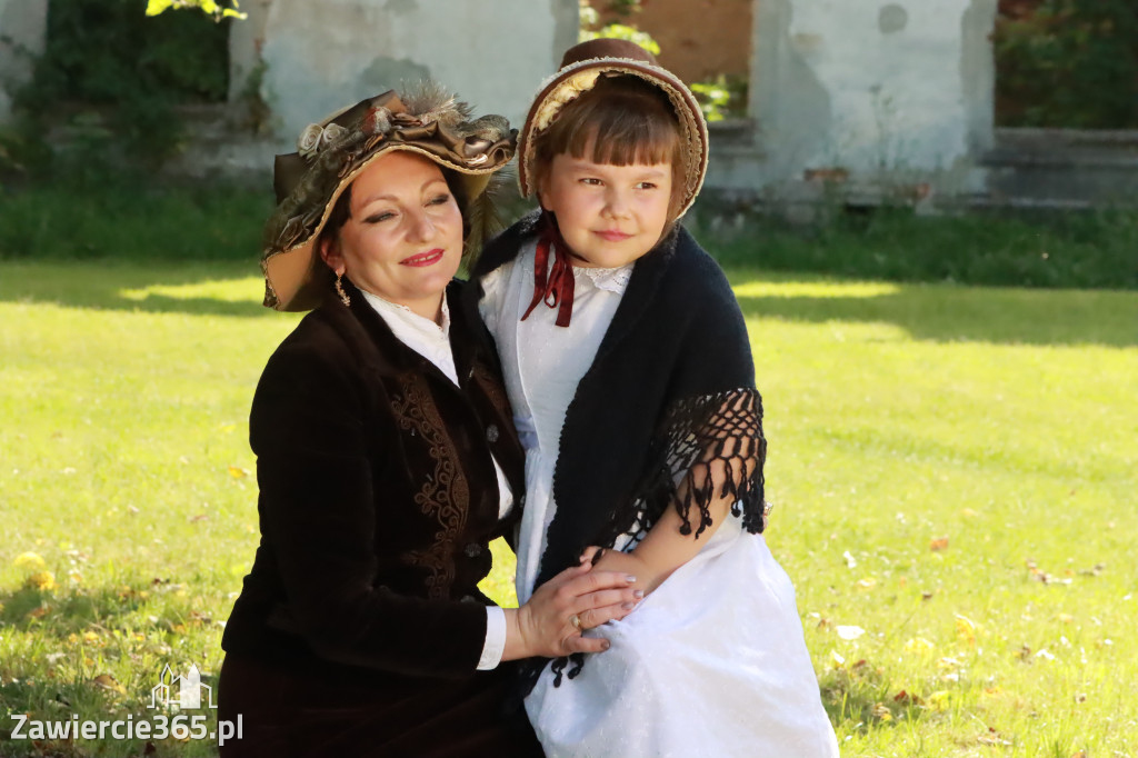 Sesja zdjęciowa przed Pokazem Mody Historycznej - Włodowice.