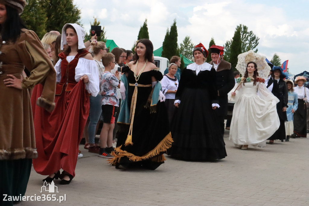 Fotorelacja: Pokaz Mody Historycznej we Włodowicach.