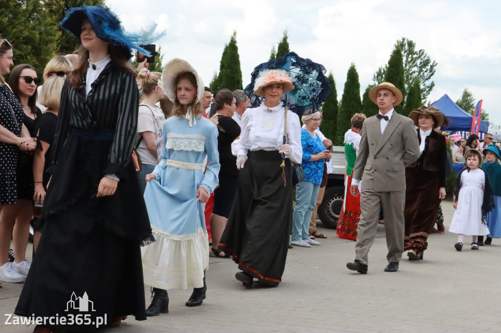 Fotorelacja: Pokaz Mody Historycznej we Włodowicach.