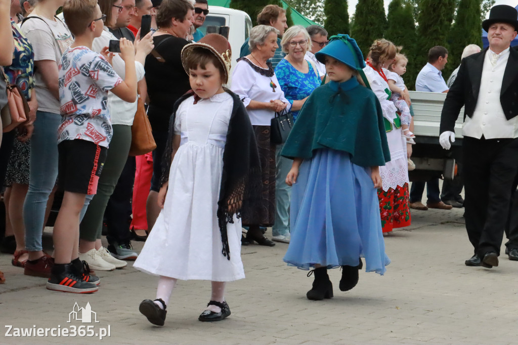Fotorelacja: Pokaz Mody Historycznej we Włodowicach.