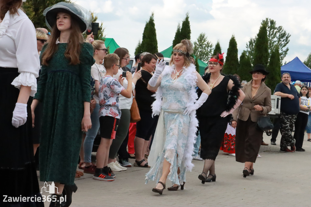 Fotorelacja: Pokaz Mody Historycznej we Włodowicach.