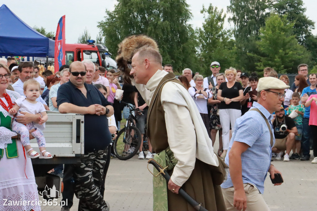Fotorelacja: Pokaz Mody Historycznej we Włodowicach.