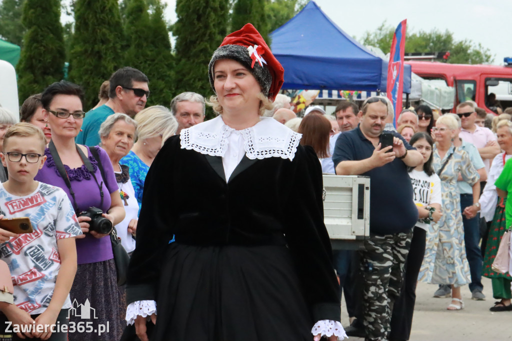 Fotorelacja: Pokaz Mody Historycznej we Włodowicach.