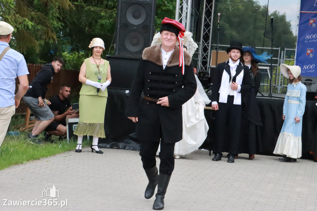 Fotorelacja: Pokaz Mody Historycznej we Włodowicach.