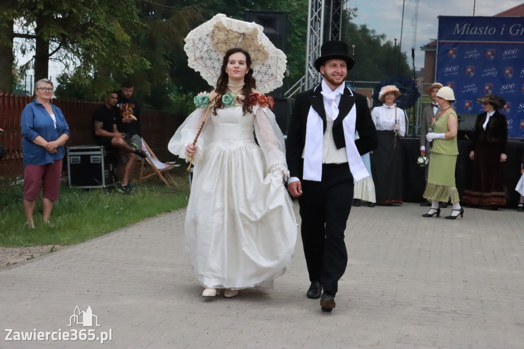 Fotorelacja: Pokaz Mody Historycznej we Włodowicach.
