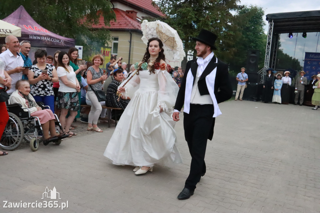Fotorelacja: Pokaz Mody Historycznej we Włodowicach.