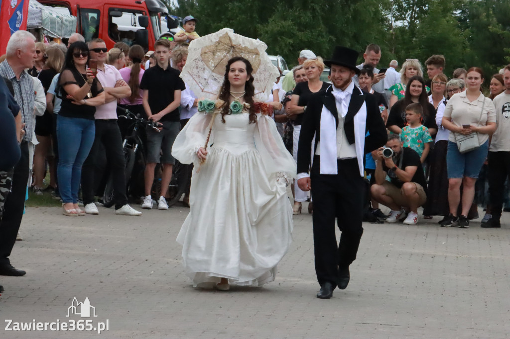 Fotorelacja: Pokaz Mody Historycznej we Włodowicach.