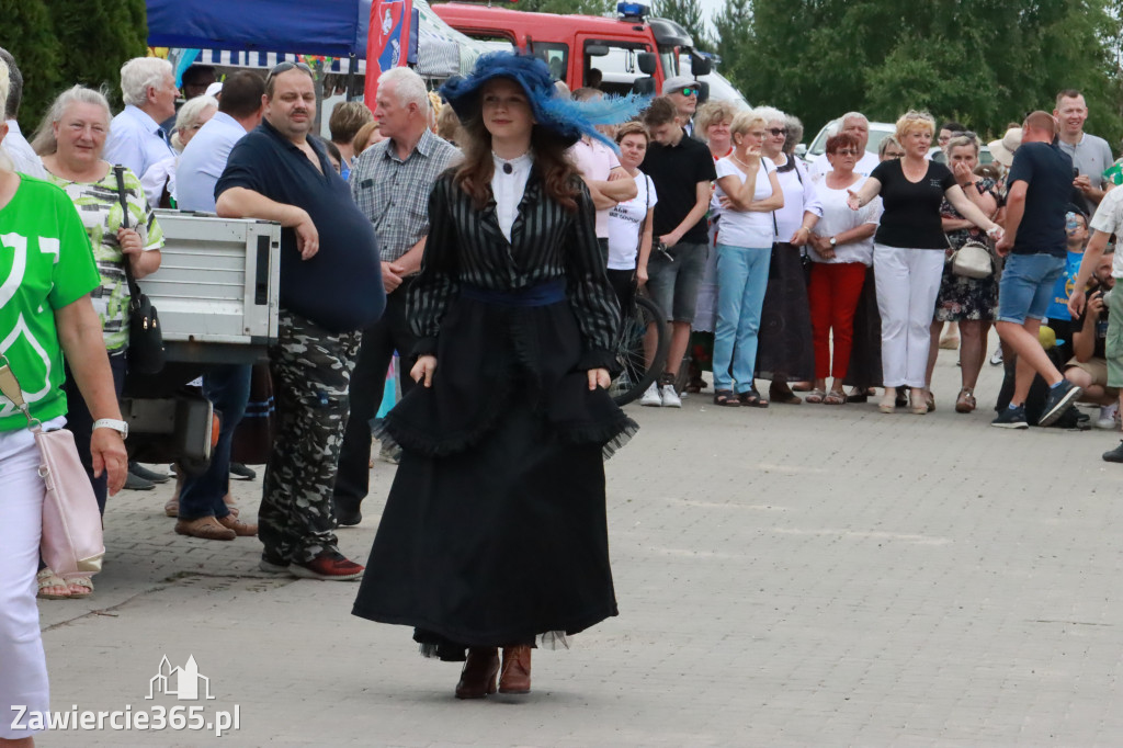 Fotorelacja: Pokaz Mody Historycznej we Włodowicach.