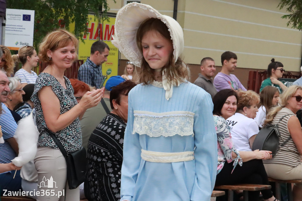 Fotorelacja: Pokaz Mody Historycznej we Włodowicach.